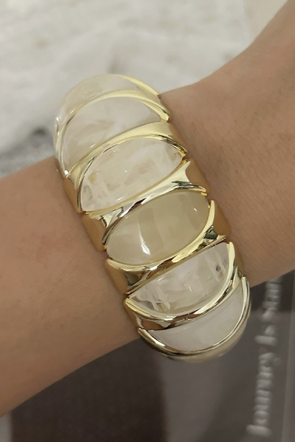 Resin Amalia Stretch Bracelet - Beige