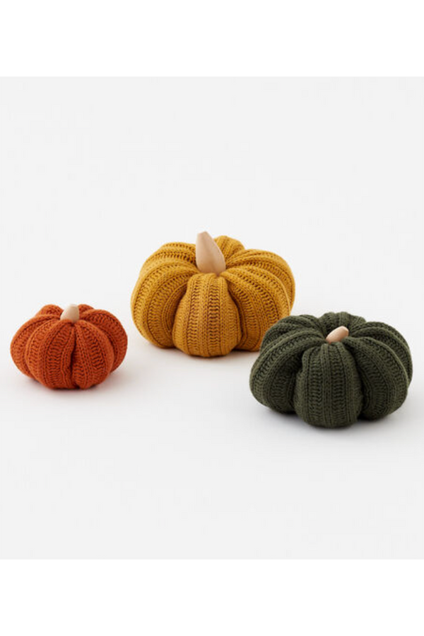 Fall Knit Pumpkin Figure