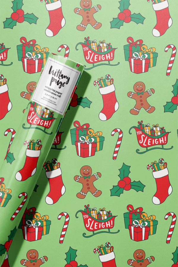 Trendy Wrapping Paper - Traditional Christmas