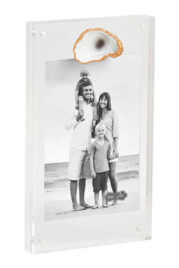 Single Oyster Acrylic Frame