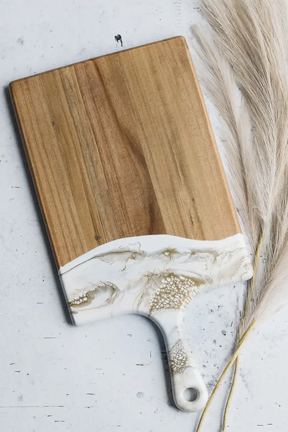 Lynnie Cheeseboard - 10x20" Acacia Gold Quartz